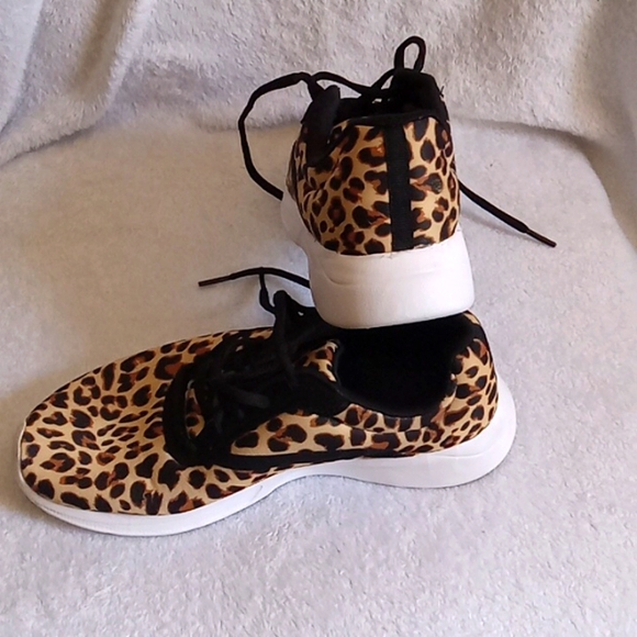 Women's Leopard shoes - Picture 3 of 7